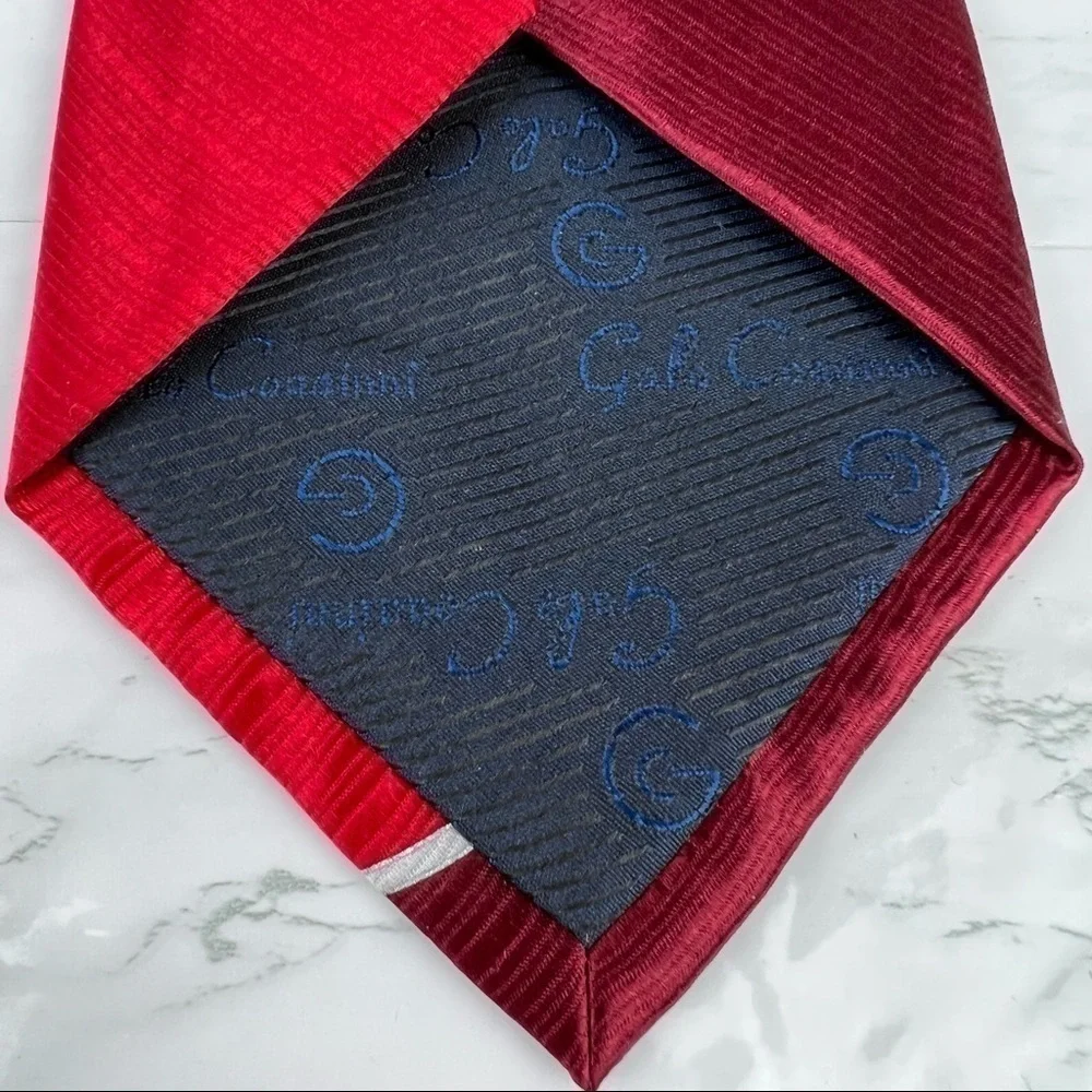 Galo Cassini 100% Silk Neck Tie Red Gray Black Swirl Pattern VTG Vintage